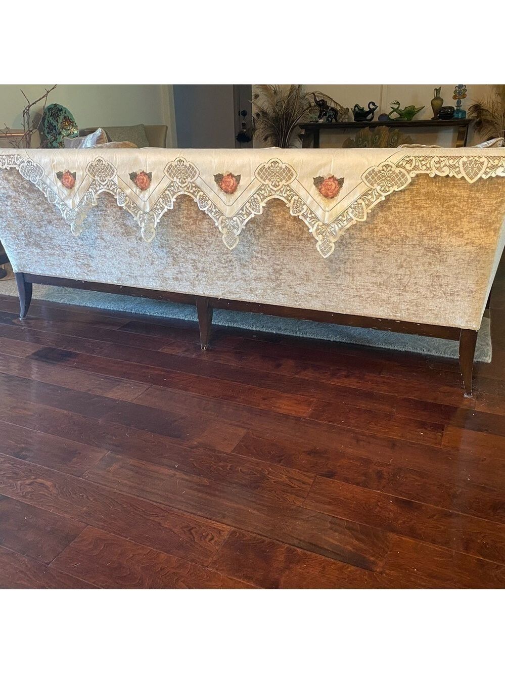 VTG White/Ivory Lace Fireplace Mantel Scarf.intricate floral/Rose design